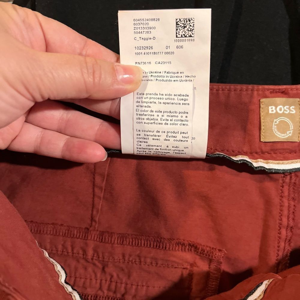 New BOSS Woman’s Shorts - Picture 8 of 9